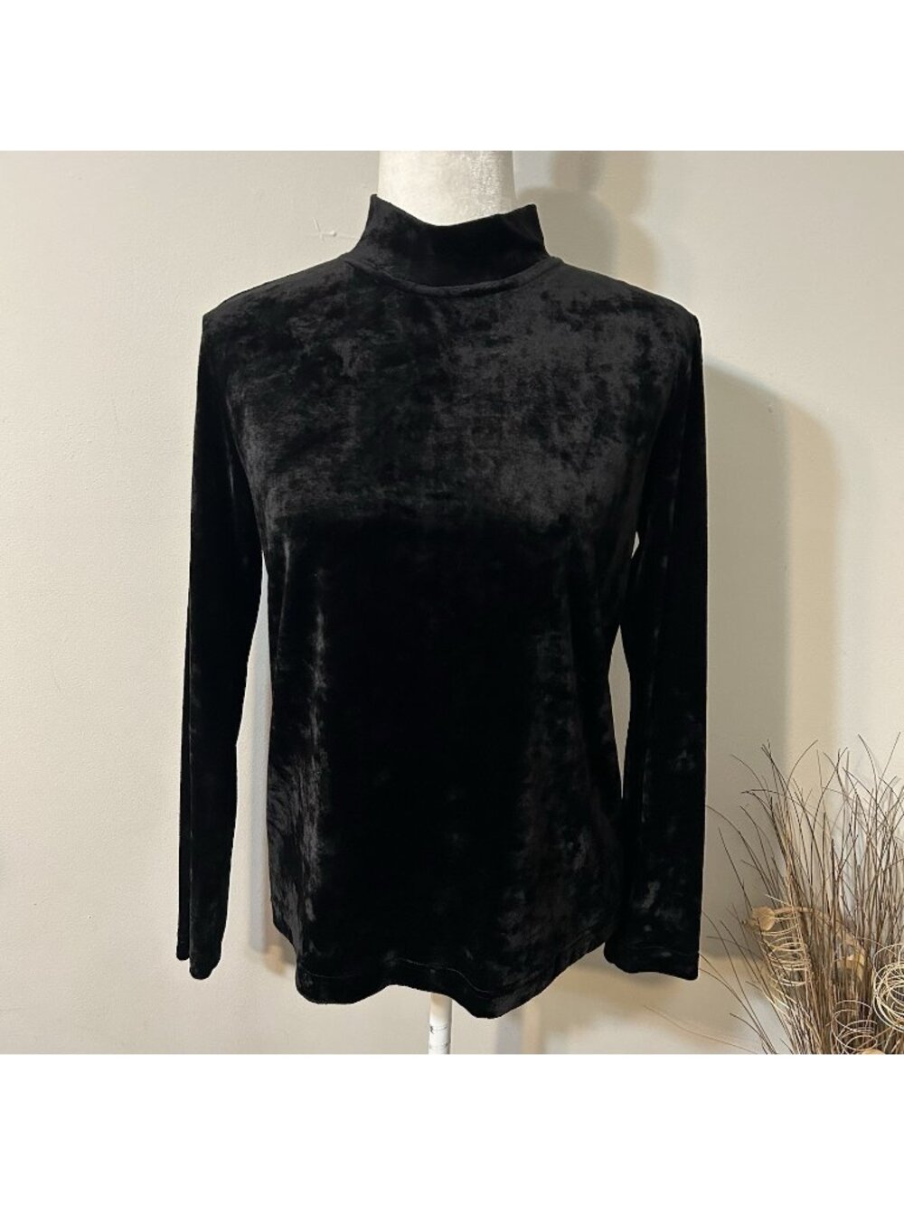 EUC CL Carole Little Women Mock Neck Black Velour Velvet Top Long Sleeve Sz M